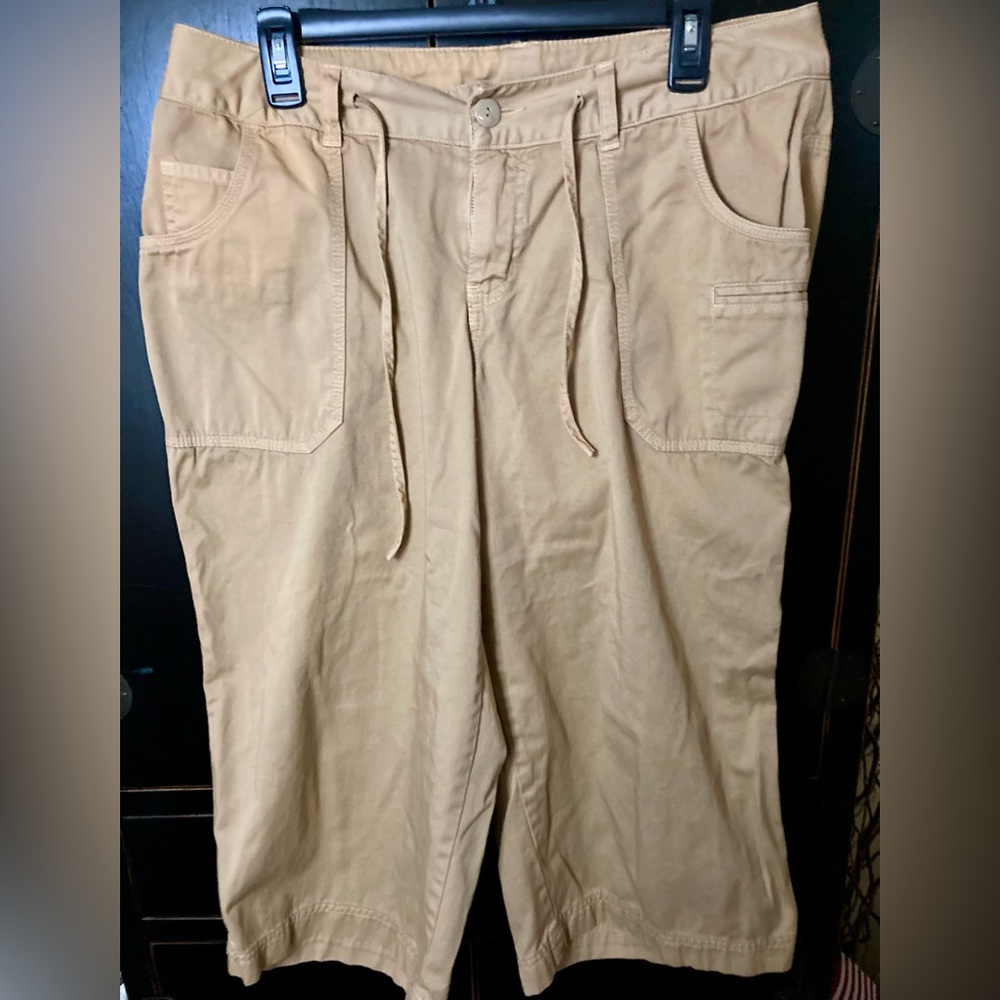 Venezia Women's Tan Drawstring Capris